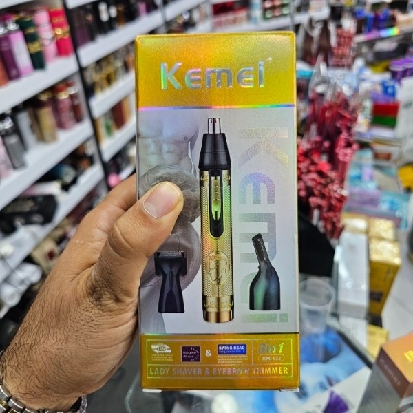ست اصلاح صورت کیمی مدل KM-133 بدنه فلزی دارای سه سری شامل موزن بینی و گوش، سری خط زن و سری اصلاح ابرو