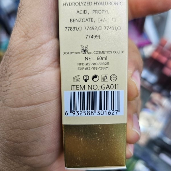 ضد آفتاب کرم پودری گلد آنجل اورجینال حجم60 میل SPF50 درصد بافت سبک و نرم کاور عالی حاوی هیالورونیک اسید