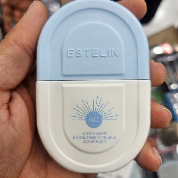 ضد آفتاب بی رنگ استلین آبی حجم 50 میل spf50 فاقد چربی بافت سبک مخصوص انواع پوست