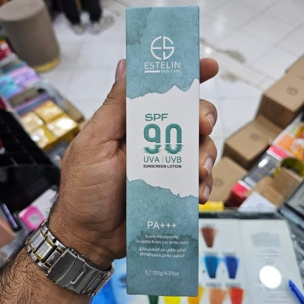 لوسیون ضد آفتاب سبز استلین اورجینال حجم 120 گرمی spf90 آبرسانی 8 ساعته محافظت قدرتمند و طولانی مدت کوچک کردن منافذ باز