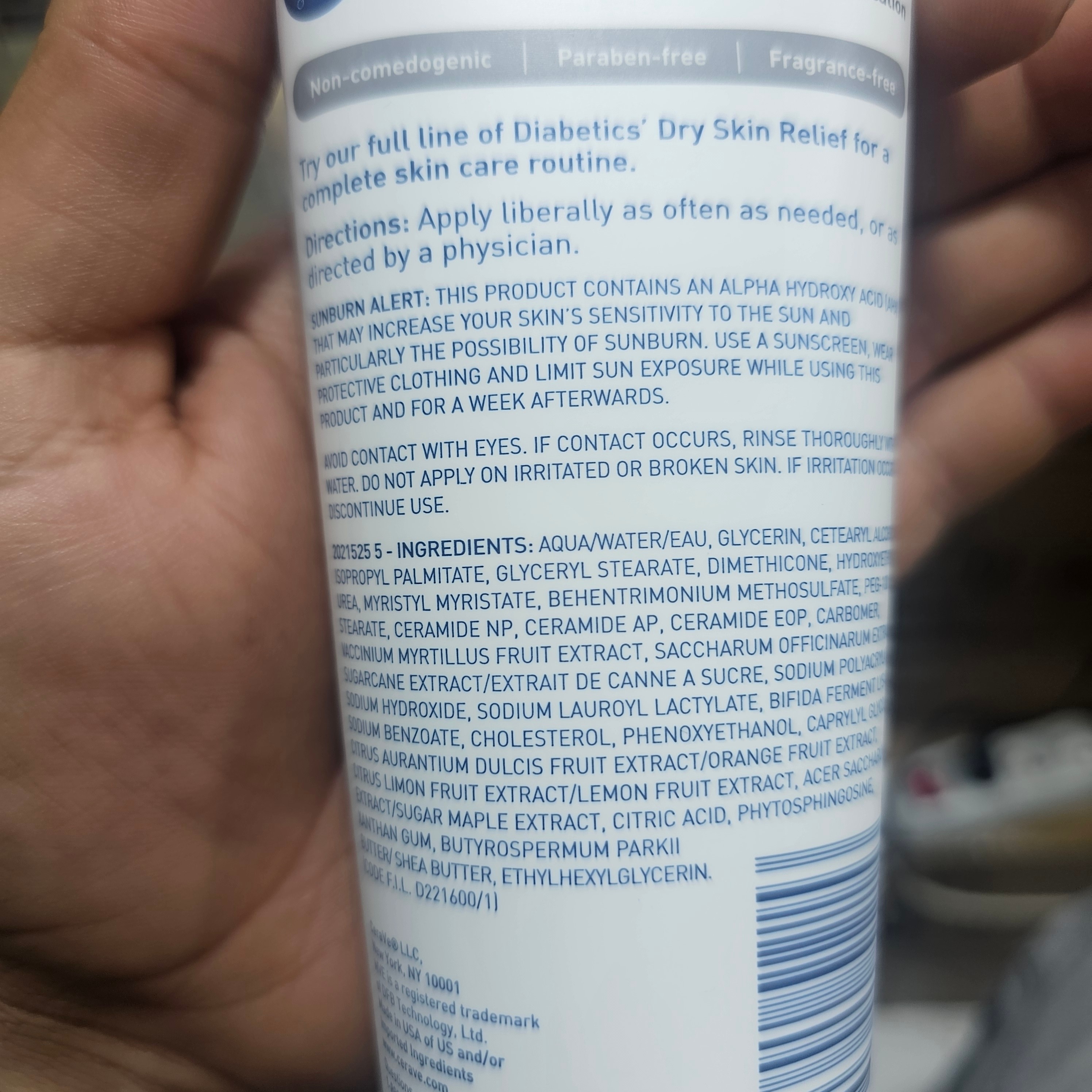 کرم مرطوب کننده سراوی اورجینال به ضمانت مخصوص خشک و آبرسانی 24 ساعته ترمیم و تقویت سطح دفاعی پوست