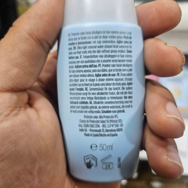 ضدآفتاب ایزدین فیوژن واتر مجیک SPF50 محافظت روزانه 5 ستاره با بافت فوق سبک و جذب سریع