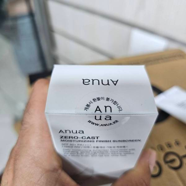 کرم ضد آفتاب بیرنگ آنوا (SPF 50+ PA++++) مناسب دست، صورت، گردن، دور چشم مدل zero cast محافظ UVA ،UVB مناسب انواع پوست