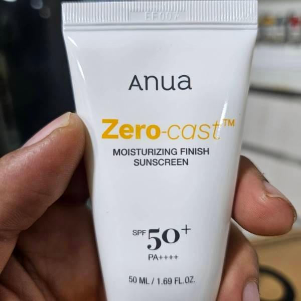 کرم ضد آفتاب بیرنگ آنوا (SPF 50+ PA++++) مناسب دست، صورت، گردن، دور چشم مدل zero cast محافظ UVA ،UVB مناسب انواع پوست