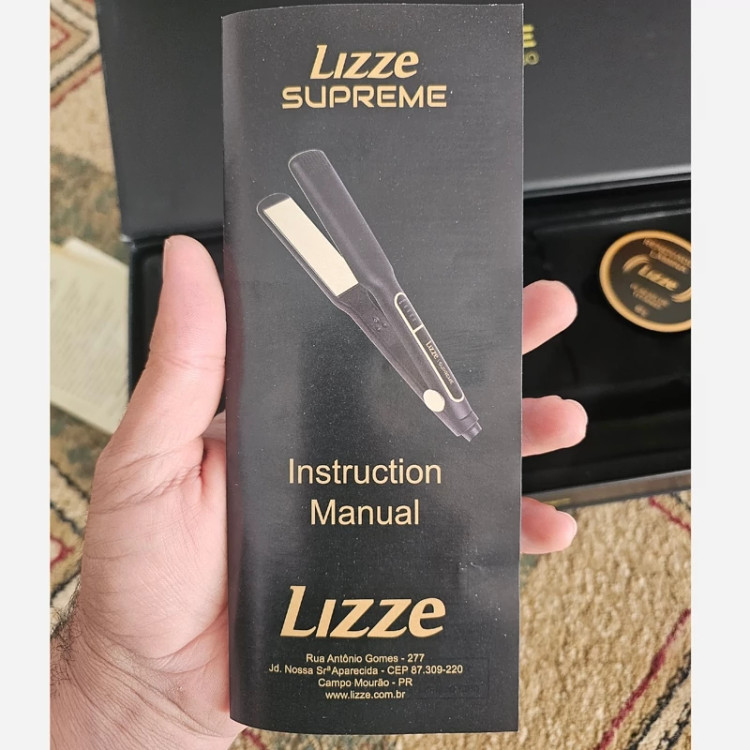 اتو مو لیز سوپریم Lizze Supreme صفحه پهن جنس صفحه تیتانیوم 10 آمپر مخصوص استفاده سالن و و انواع تراپی کراتین و پروتئین