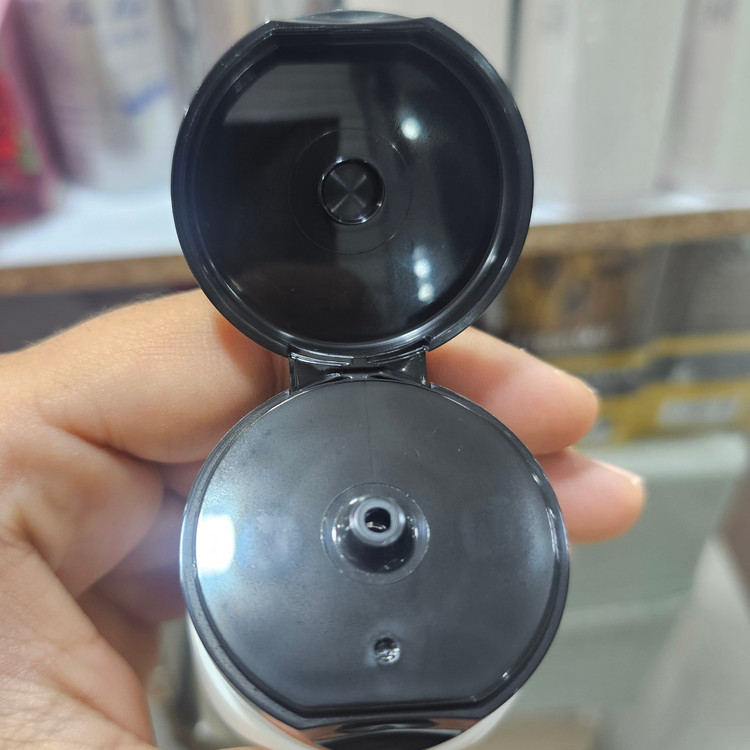 ژل شستشو کزارکس کره ای اورجینال به ضمانت رایحه حلزون پاک کنندگی ملایم و حفظ رطوبت و تغذیه پوست