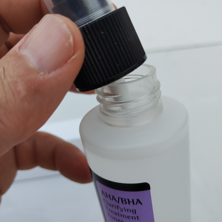 تونر لایه برداری ملایم روزانه AHA/BHA کوزارکس اصلی، پاکسازی منافذ و کنترل چربی، کوچکتر نشان دادن منافذ باز پوست