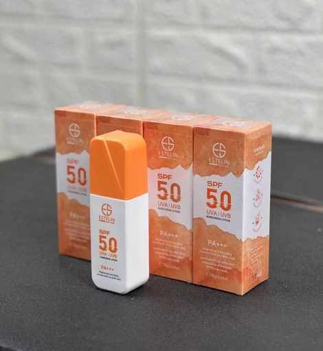 لوسیون ضدآفتاب روشنکننده و جوانساز استلین SPF 50 حجم 75 گرمی