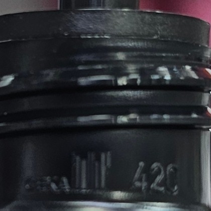 ریمل مشکی اسنس essence اصل حجم دهنده مژه با پیگمنت فوق مشکی حجم 12 میل حجم دهنده و پرپشت کننده مژه و ضد حساسیت