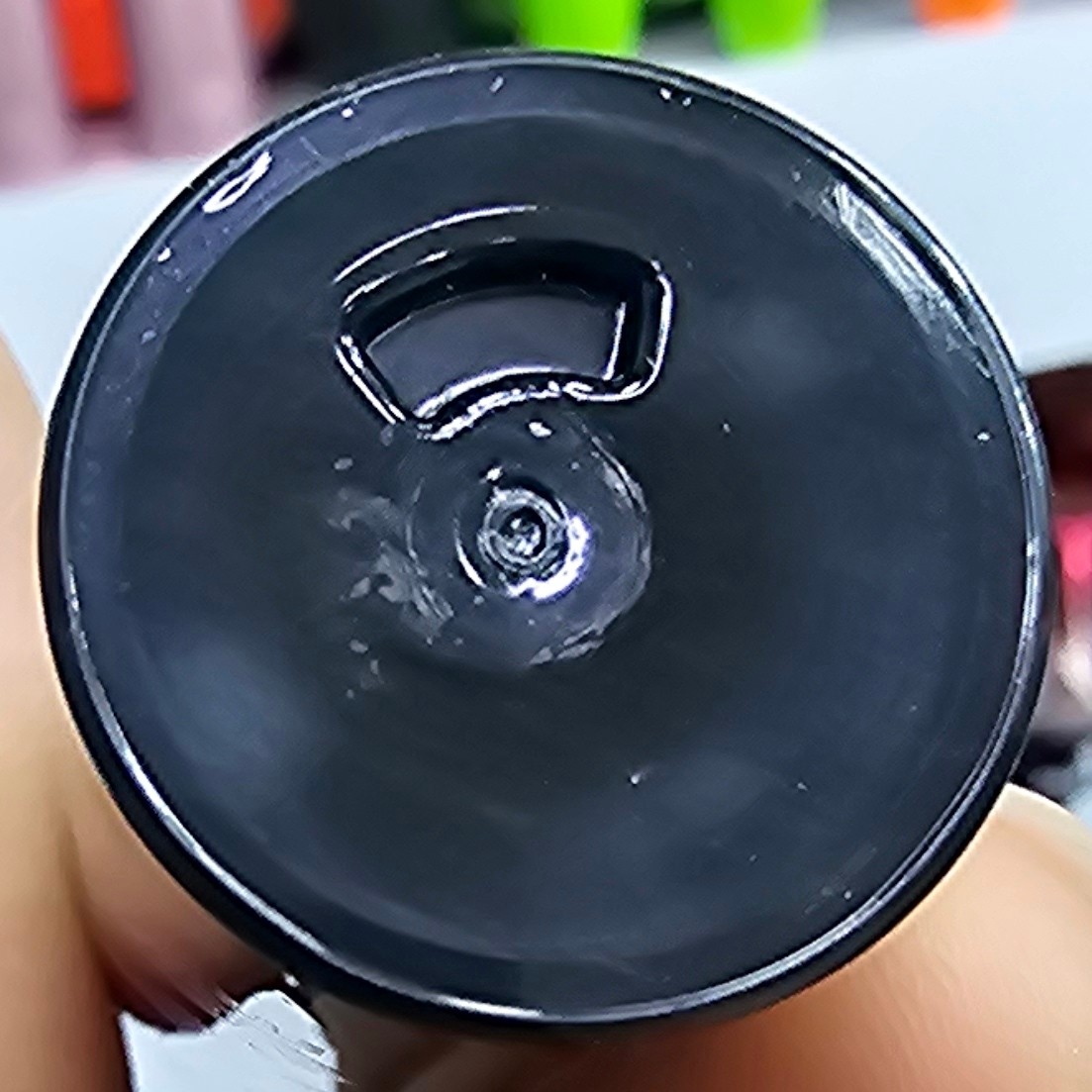 ریمل مشکی اسنس essence اصل حجم دهنده مژه با پیگمنت فوق مشکی حجم 12 میل حجم دهنده و پرپشت کننده مژه و ضد حساسیت