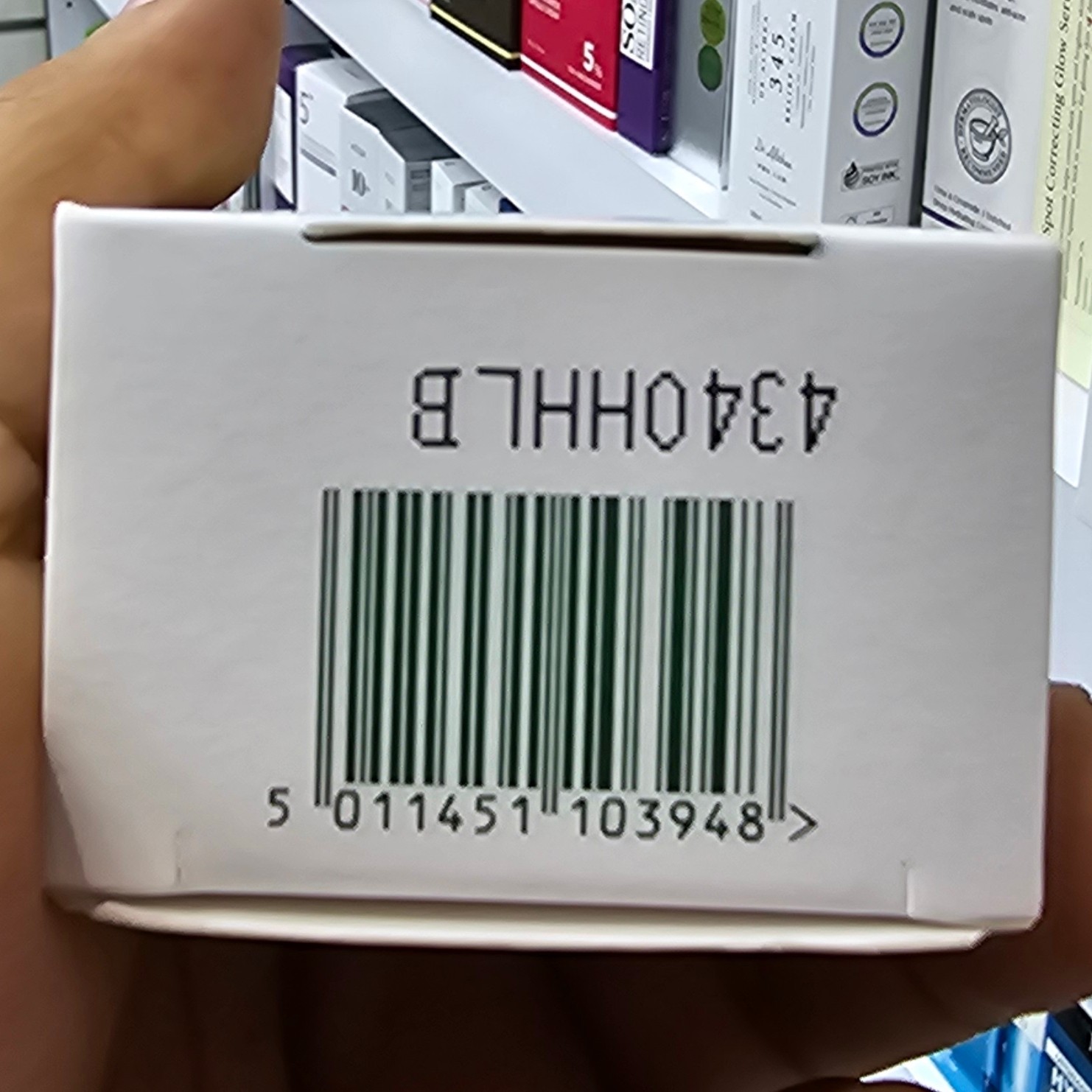 آبرسان و مرطوب کننده مدل ریچ سیمپل مخصوص پوستهای خشک و دهیدراته و کم آب