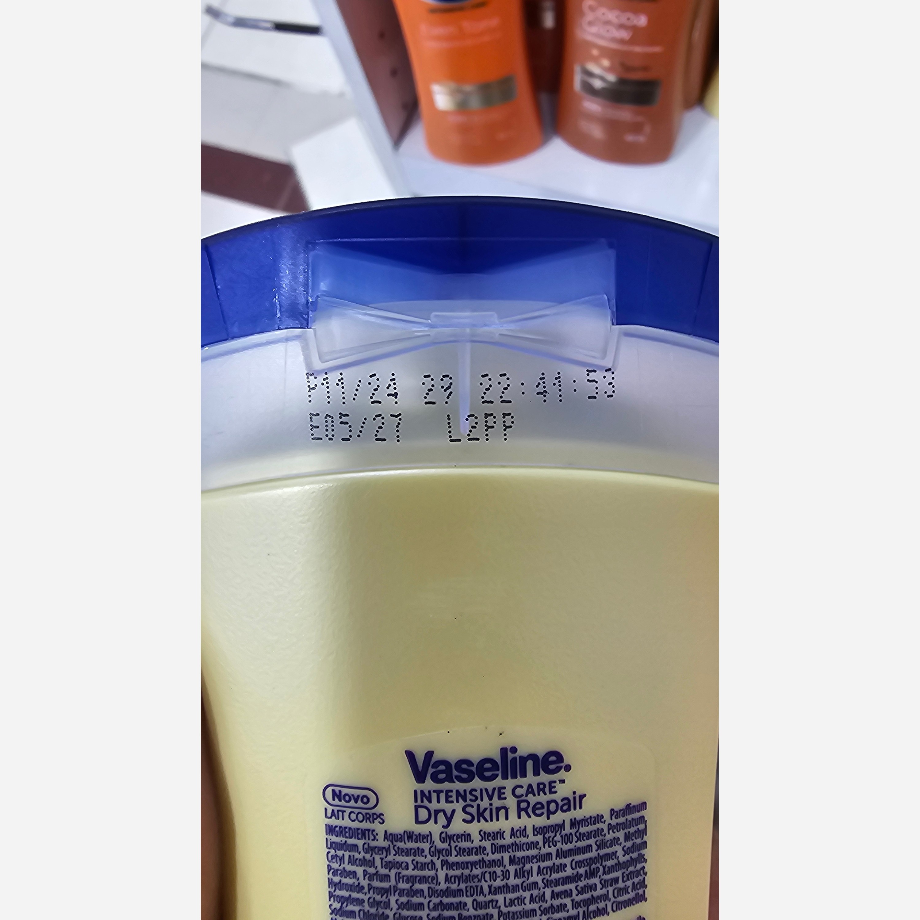 لوسیون وازلین جو دوسر ترمیم کننده قوی پوست dry Skin Repair حجم 400 میل اورجینال