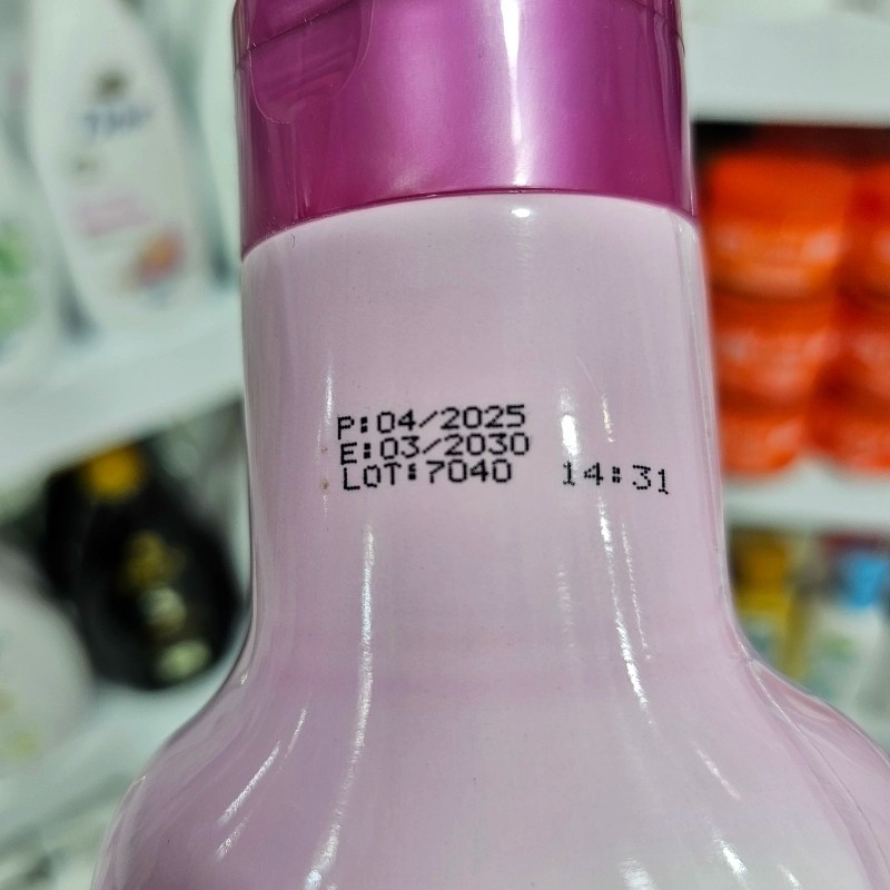 شامپو بدن مالیزیا اورجینال (Malizia) رایحه توت سیاه و مشک (Blackberry and Musk) حجم 1000 میل ساخت ایتالیا