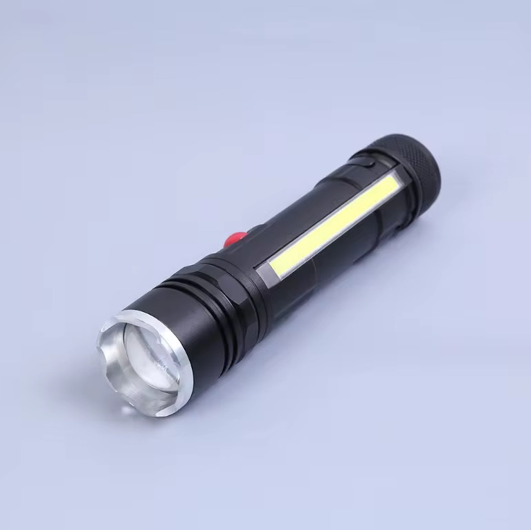 چراغ قوه شارژی T6-26 زومدار COB و XPE نور قدرتمند و شارژ USB