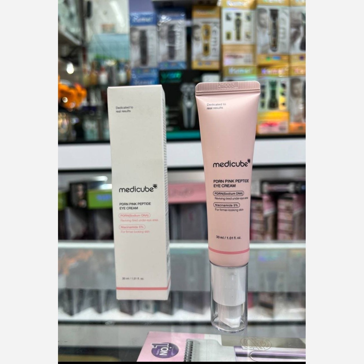 کرم دورچشم ضدچروک و روشن کننده پپتاید مدی کیوبPDRN Pink