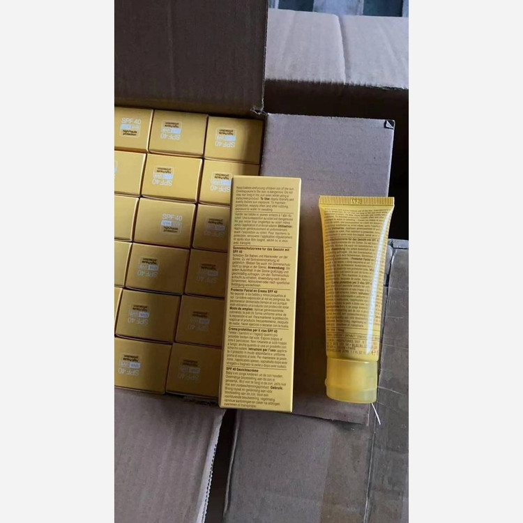 ضد آفتاب سولار اسمارت کلینیک